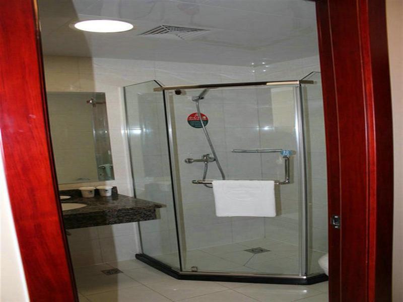 Greentree Inn Shandong Rizhao East Haiqu Road Business Hotel Esterno foto